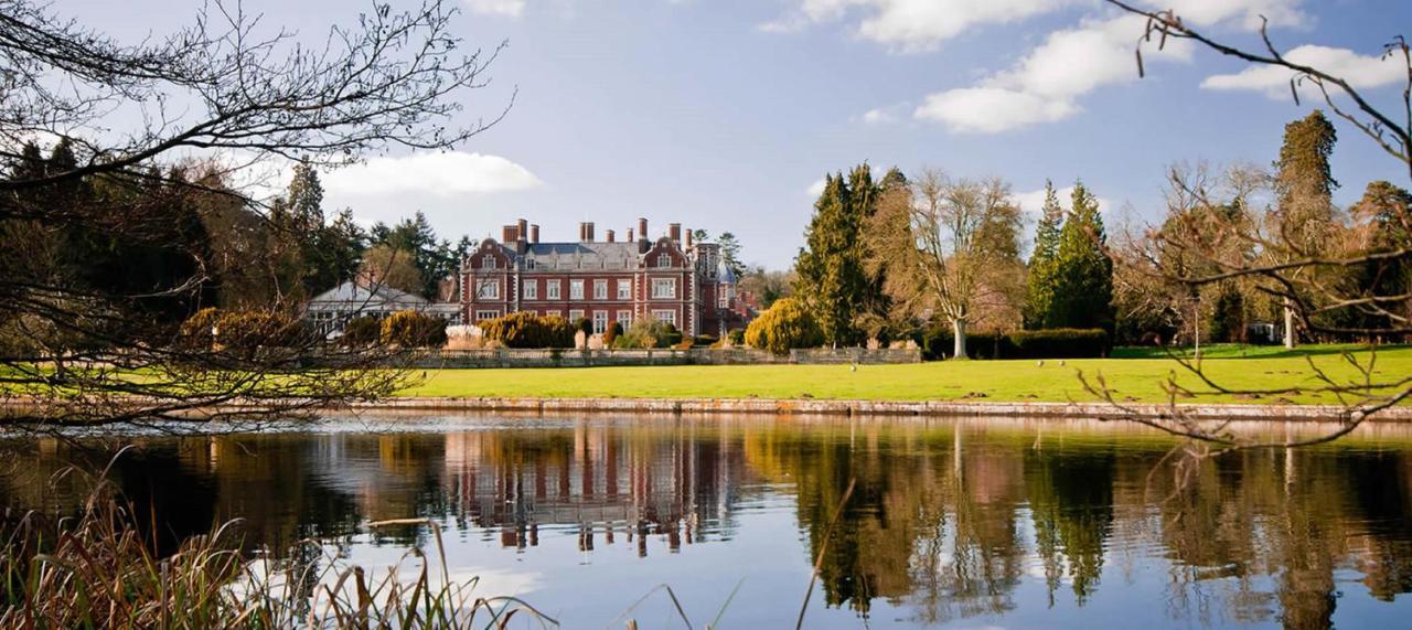 Lynford Hall Hotel Mundford Exterior photo
